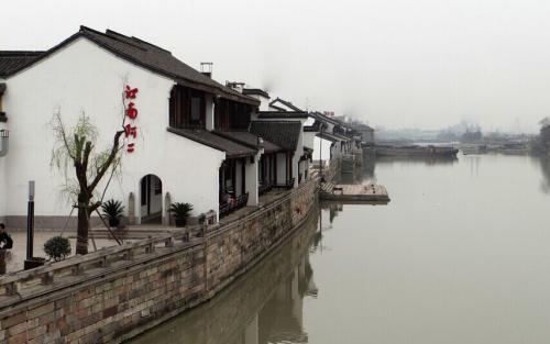一架伊尔-76运输机在俄罗斯别尔哥罗德州坠毁 机上有65名被俘乌军